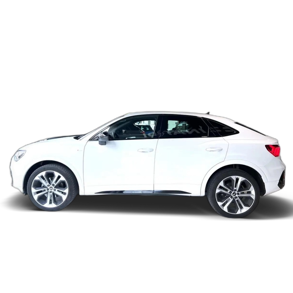 Renting Audi Q3 Sportback 35 TFSI Black line S tronic Blanco