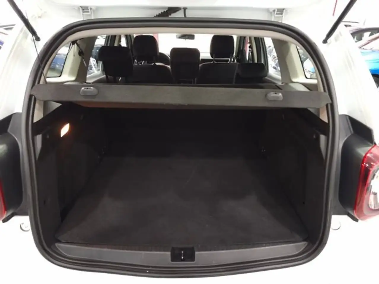 Renting Dacia Duster 1.5Blue dCi Essential 4x4 85kW Blanco | Drenting
