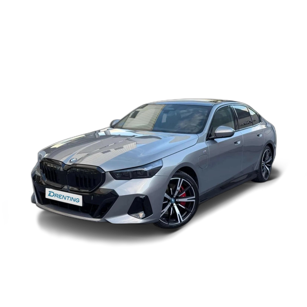 Renting BMW Serie 5 550e xDrive 360 kW (490 CV)