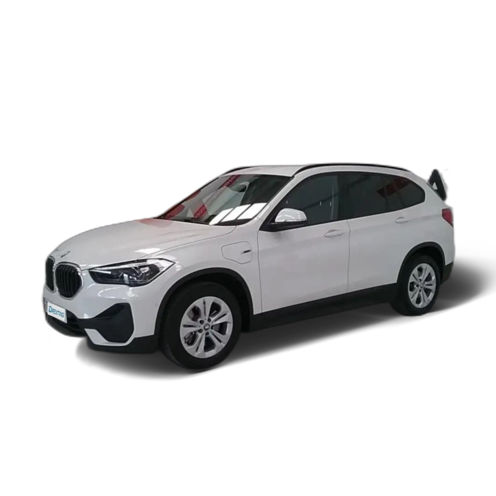 Renting BMW X1 xDrive25eA Blanco 8
