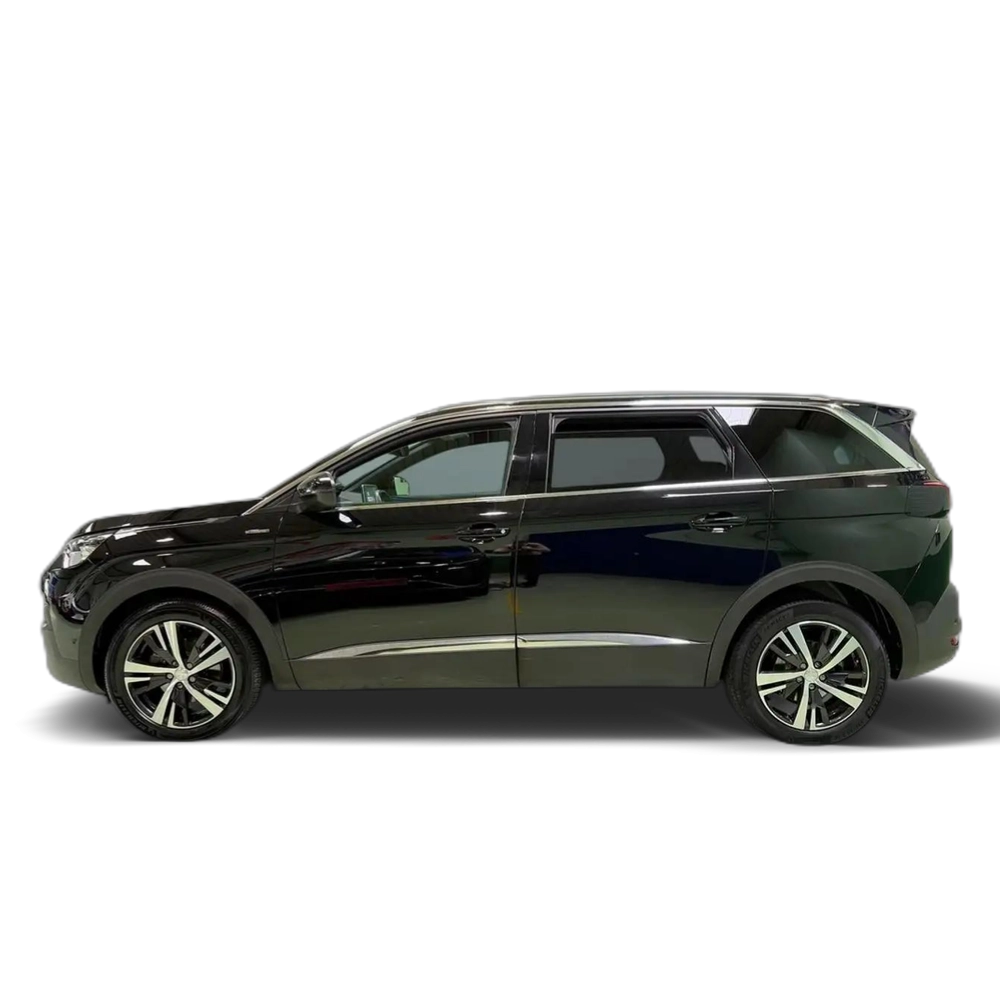 Renting Peugeot 5008 1.2 PureTech S&amp;S GT Line 130 Negro