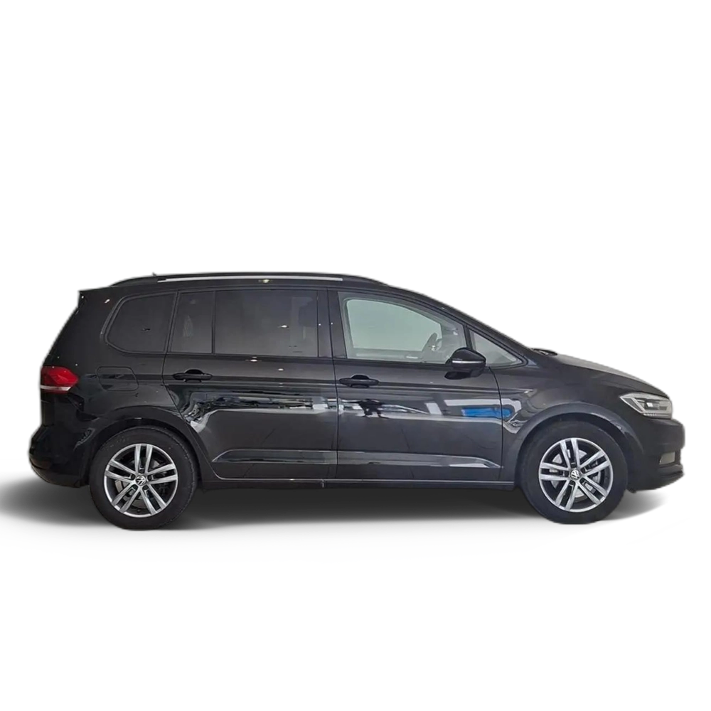 Renting Volkswagen Touran 1.5 TSI Más DSG7 110kW Negro 1
