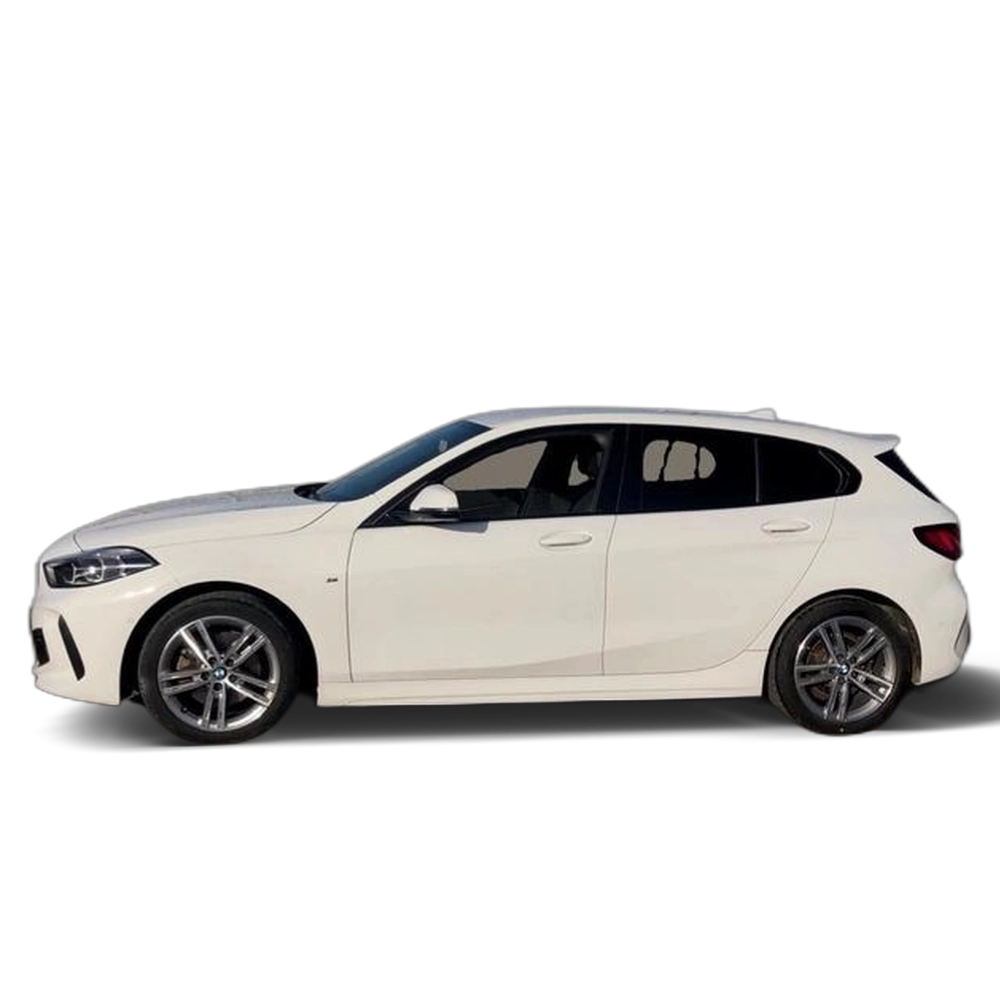 Renting BMW Serie 1 118i 103 kW (140 CV) 6 4