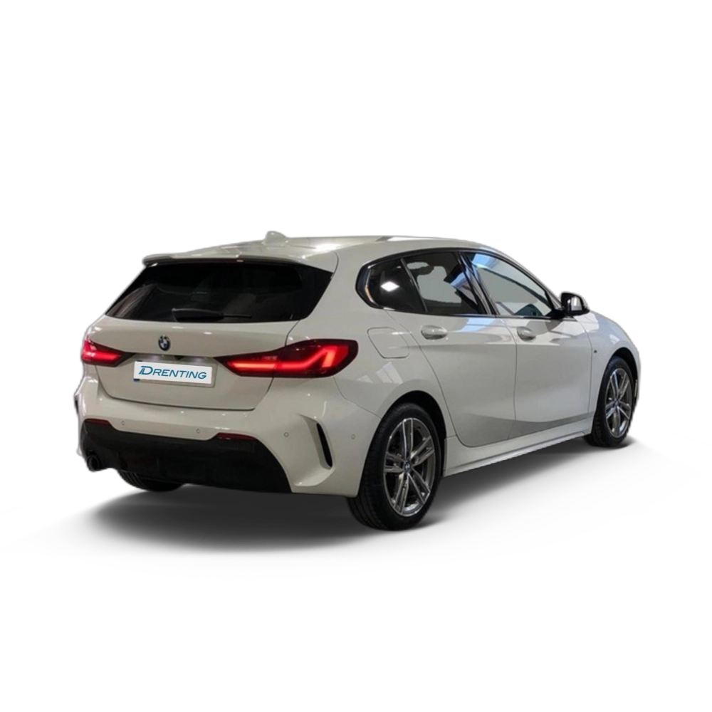 Renting BMW Serie 1 118i 103 kW (140 CV) 7 3