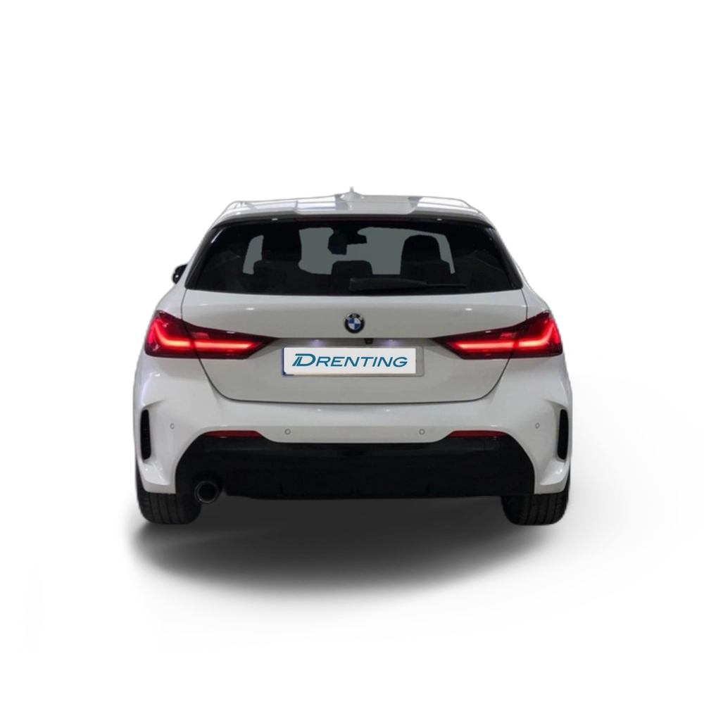 Renting BMW Serie 1 118i 103 kW (140 CV) 7 3