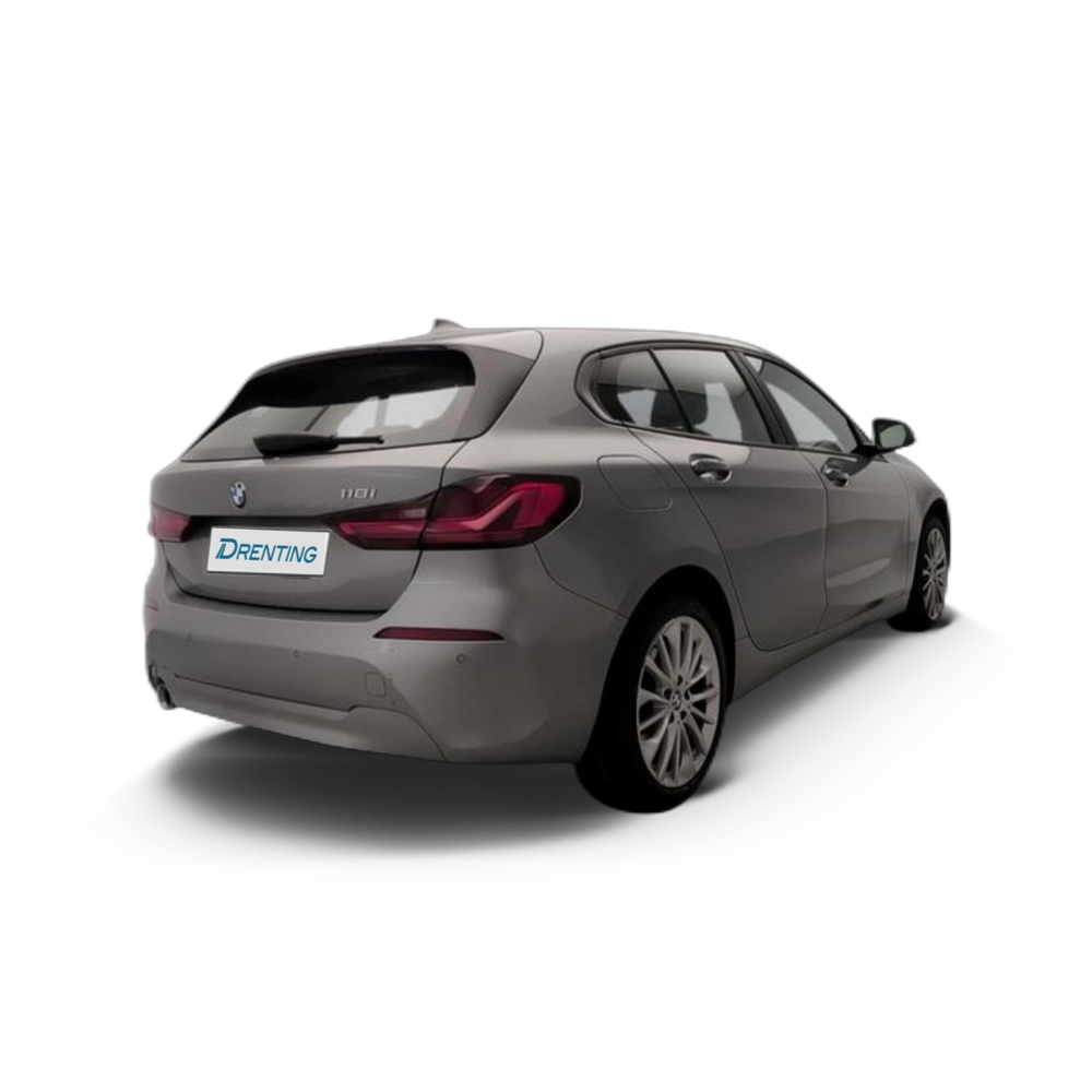 Renting BMW Serie 1 118i 103 kW (140 CV) 7 7