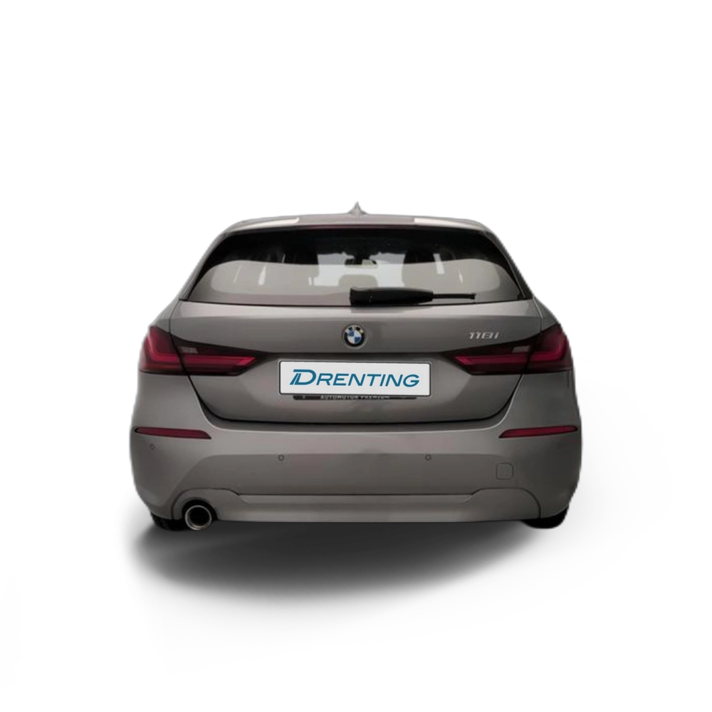 Renting BMW Serie 1 118i 103 kW (140 CV) 7 7