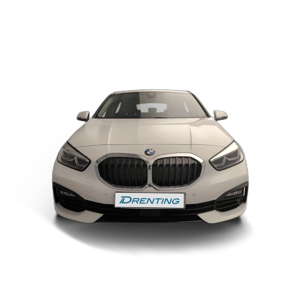 Renting BMW Serie 1 118i 103 kW (140 CV) 8 4
