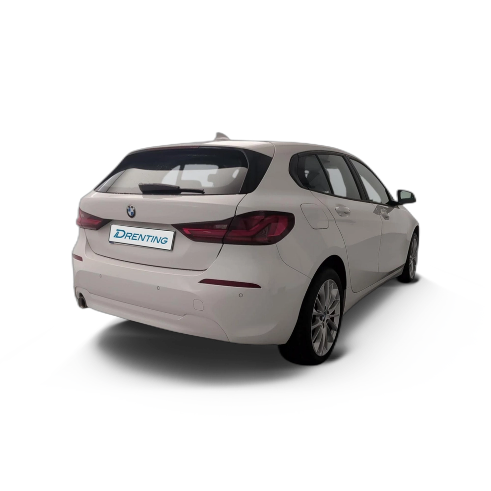 Renting BMW Serie 1 118i 103 kW (140 CV) 8 4