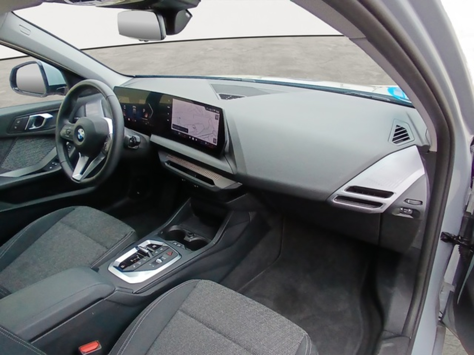 Renting BMW Serie 1 120i 125 kW (170 CV) 4 16