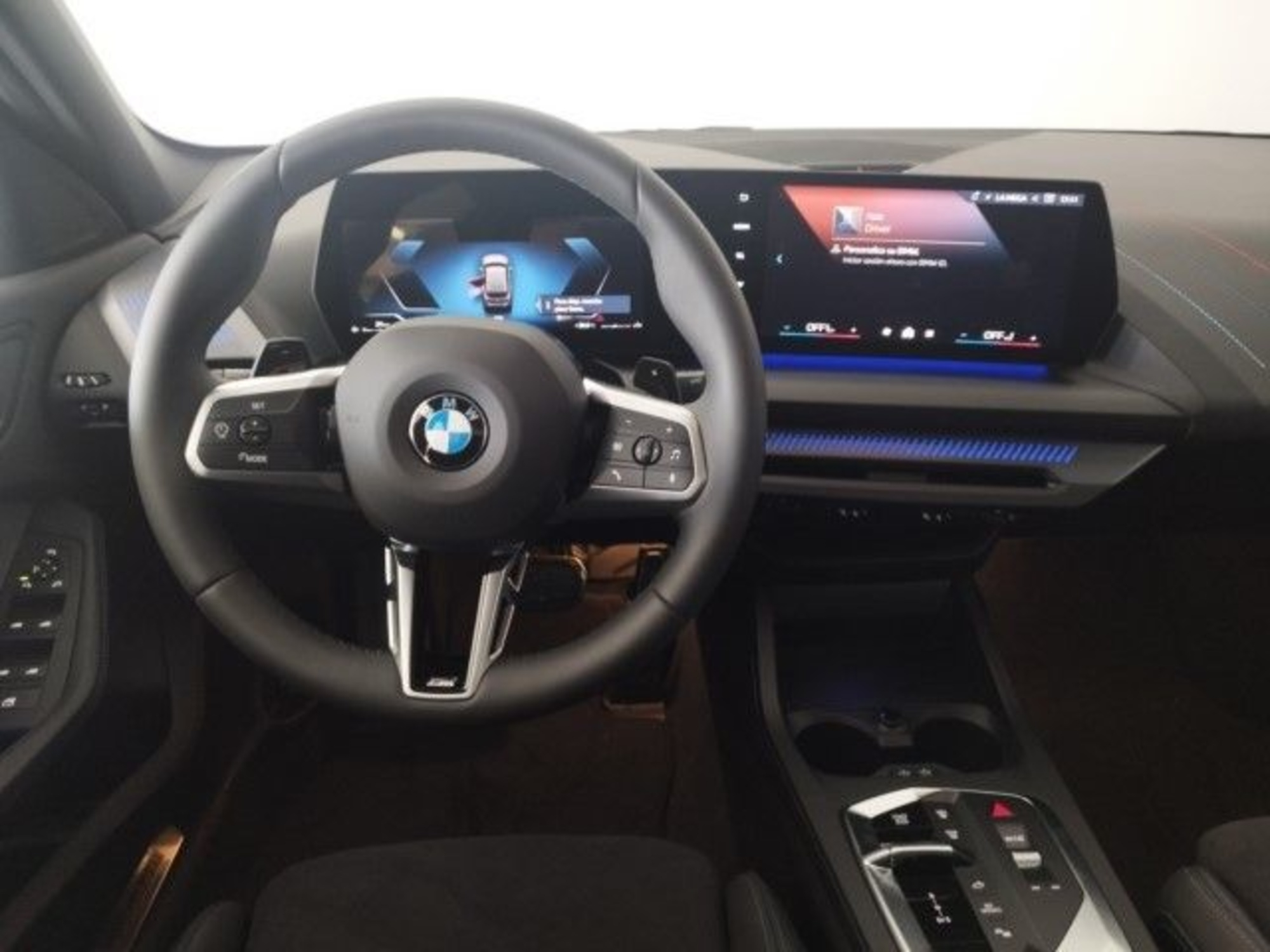 Renting BMW Serie 1 120i 125 kW (170 CV) 6 7