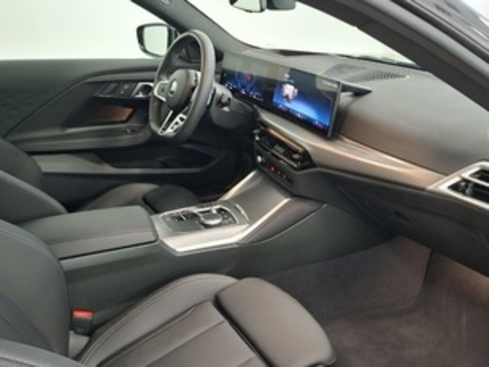 Renting BMW Serie 2 220d Coupe M Sport 140 kW (190 CV) 3