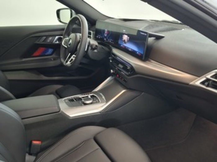 Renting BMW Serie 2 220i Coupe M Sport 135 kW (184 CV)