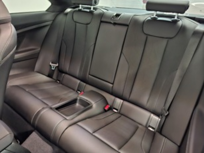 Renting BMW Serie 2 220i Coupe M Sport 135 kW (184 CV)