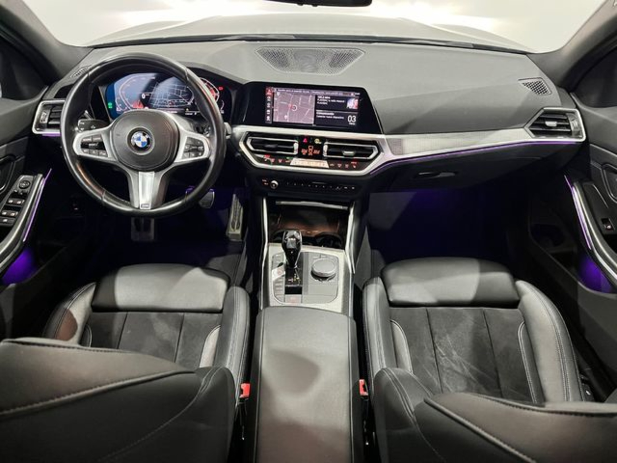 Renting BMW Serie 3 318d 110 kW (150 CV) 19 6