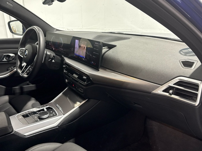 Renting BMW Serie 3 320d xDrive Touring 140 kW (190 CV) 4 1