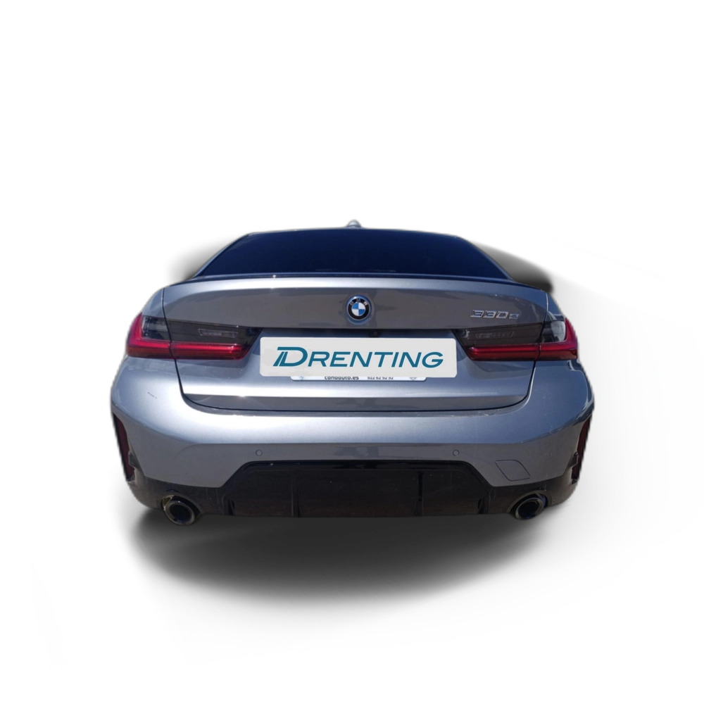 Renting BMW Serie 3 330e 215 kW (292 CV) 2 3