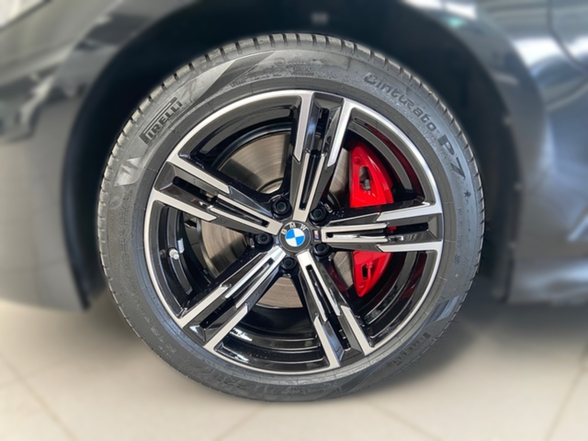Renting BMW Serie 3 330e xDrive Touring 215 kW (292 CV) 2 2