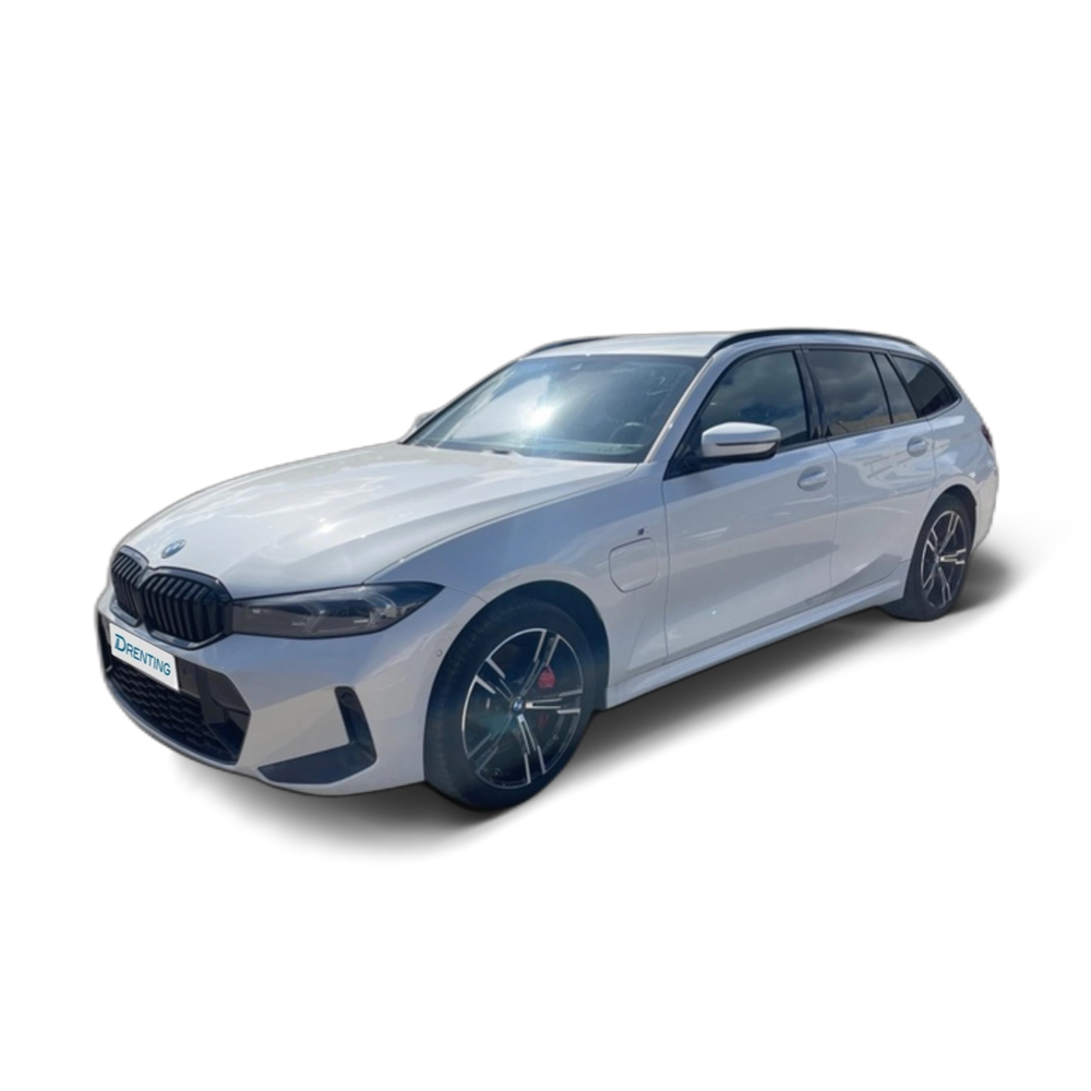 Renting BMW Serie 3 330e xDrive Touring 215 kW (292 CV) 2 4