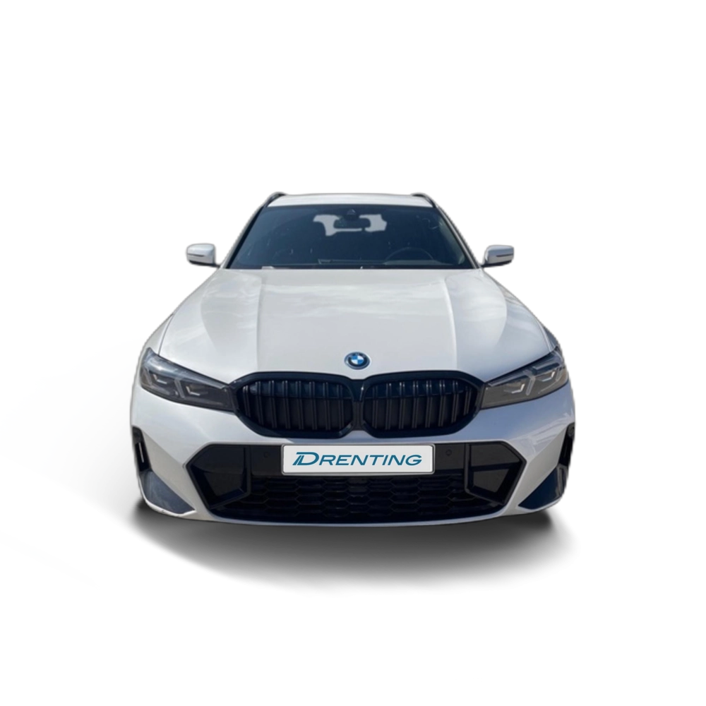 Renting BMW Serie 3 330e xDrive Touring 215 kW (292 CV) 2 4