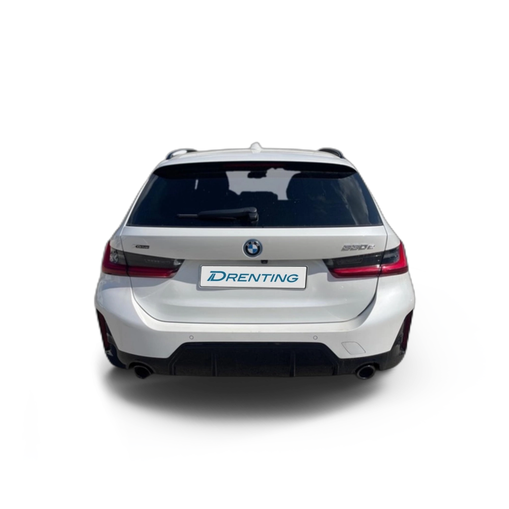 Renting BMW Serie 3 330e xDrive Touring 215 kW (292 CV) 2 4