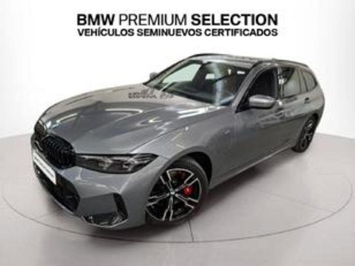 Renting BMW Serie 3 330e xDrive Touring 215 kW (292 CV) 2 6