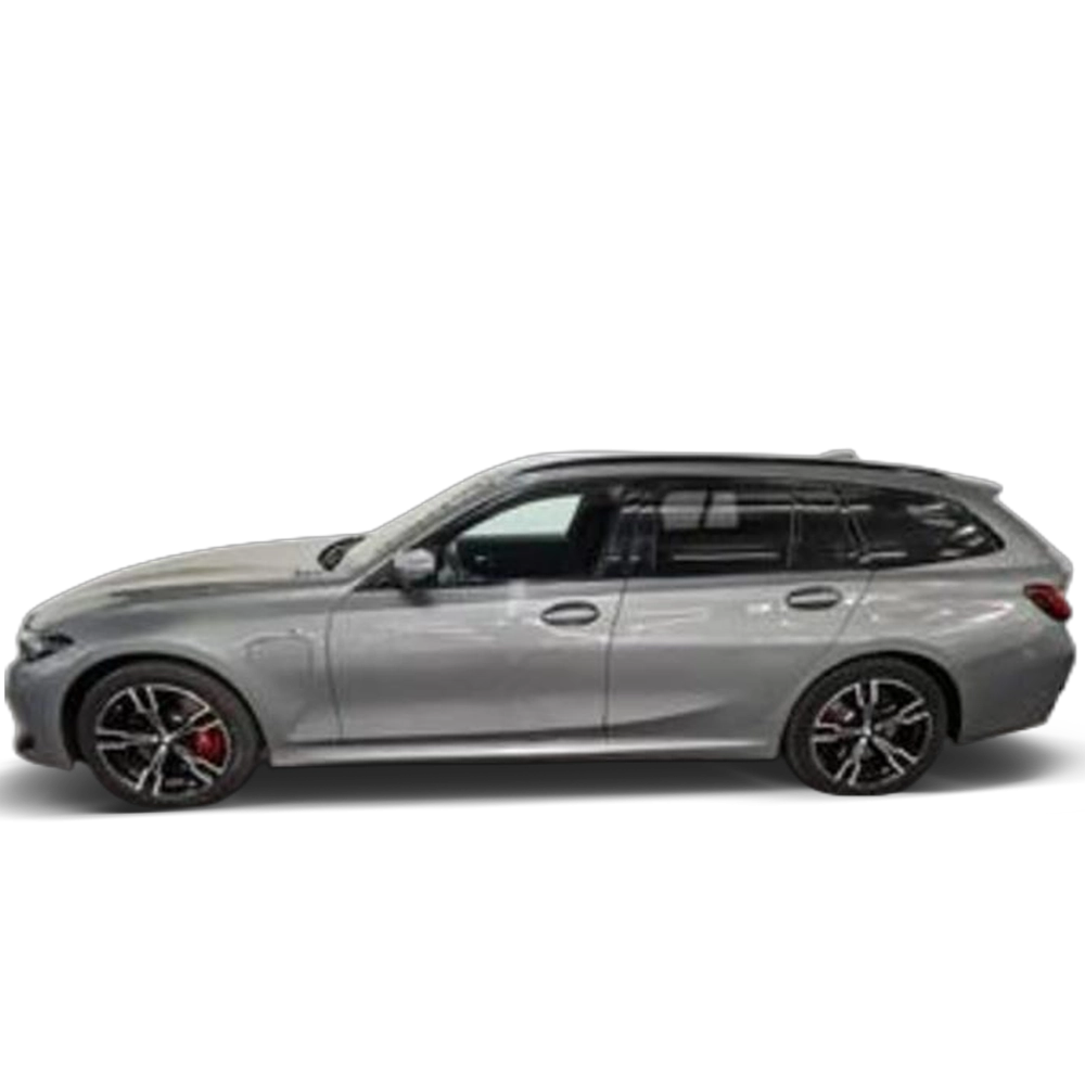 Renting BMW Serie 3 330e xDrive Touring 215 kW (292 CV) 2 6