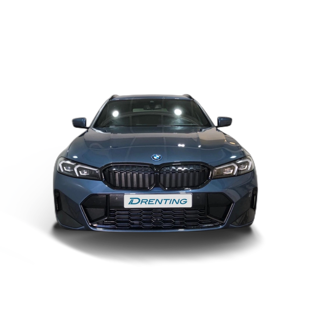 Renting BMW Serie 3 330e xDrive Touring 215 kW (292 CV) 2 7