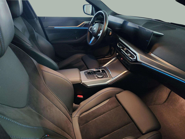 Renting BMW Serie 4 420d Gran Coupe 140 kW (190 CV) 7 4