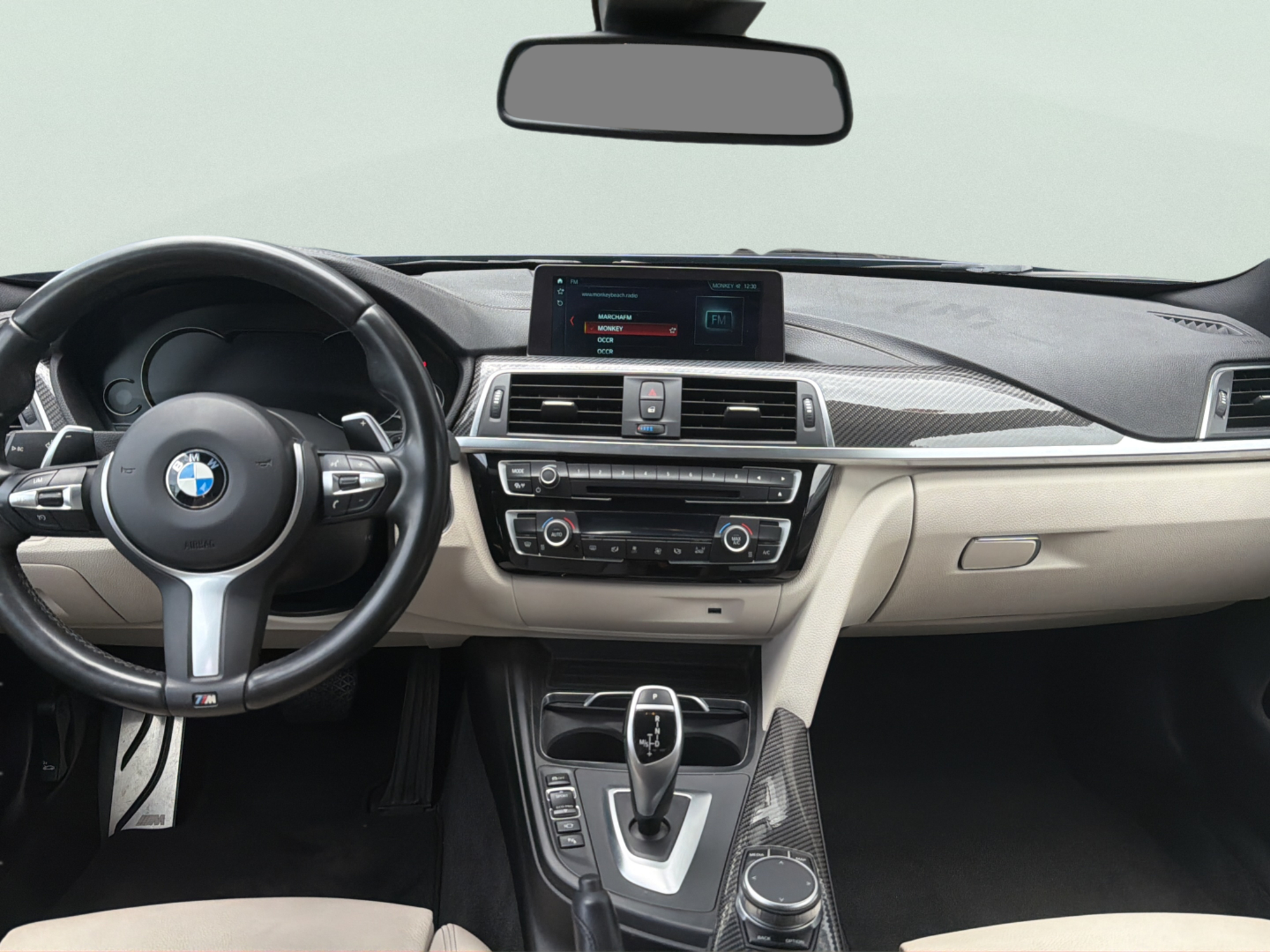 Renting BMW Serie 4 420i Gran Coupe 135 kW (184 CV) 5