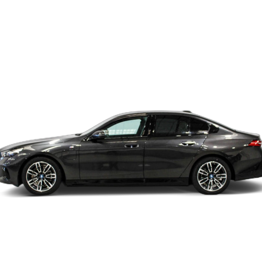Renting BMW Serie 5 530e 220 kW (299 CV) 1 1