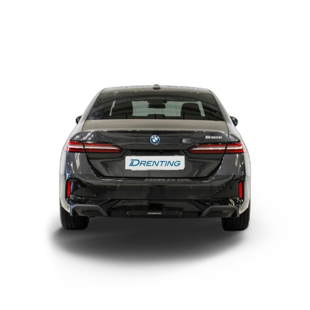Renting BMW Serie 5 530e 220 kW (299 CV) 1 1