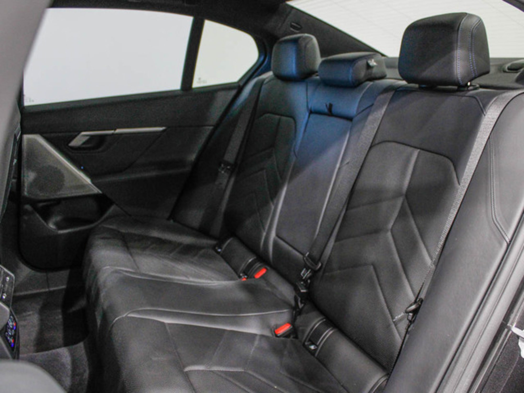 Renting BMW Serie 5 530e 220 kW (299 CV) 1 1