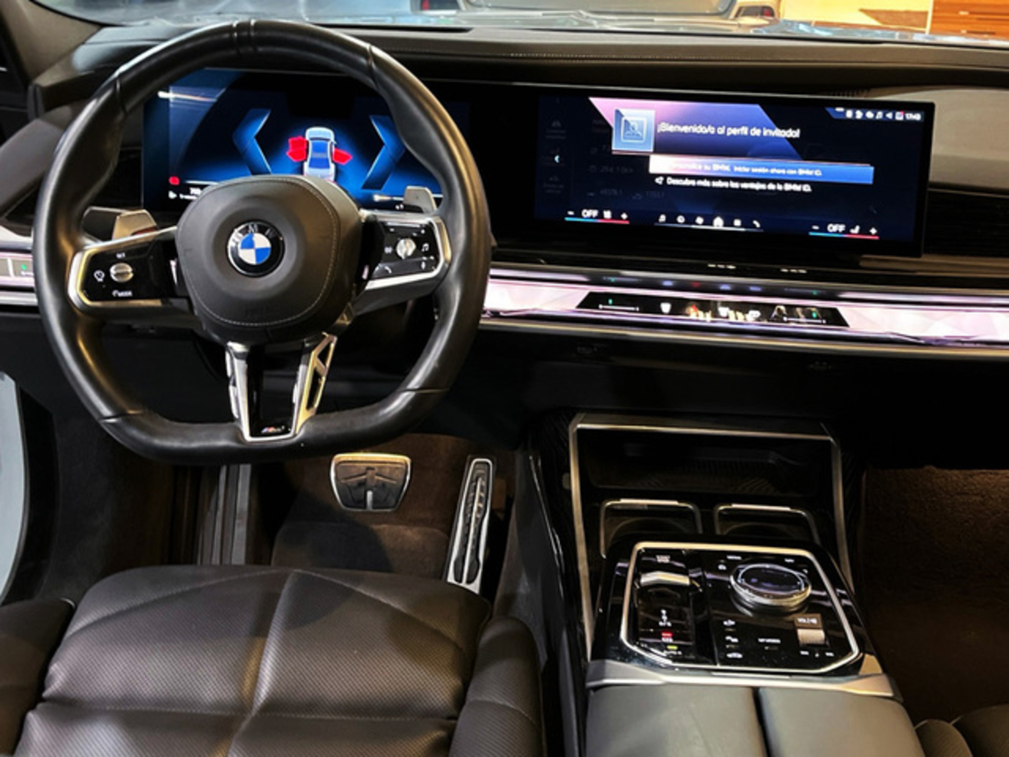 Renting BMW Serie 7 740d xDrive 220 kW (299 CV) 3 1