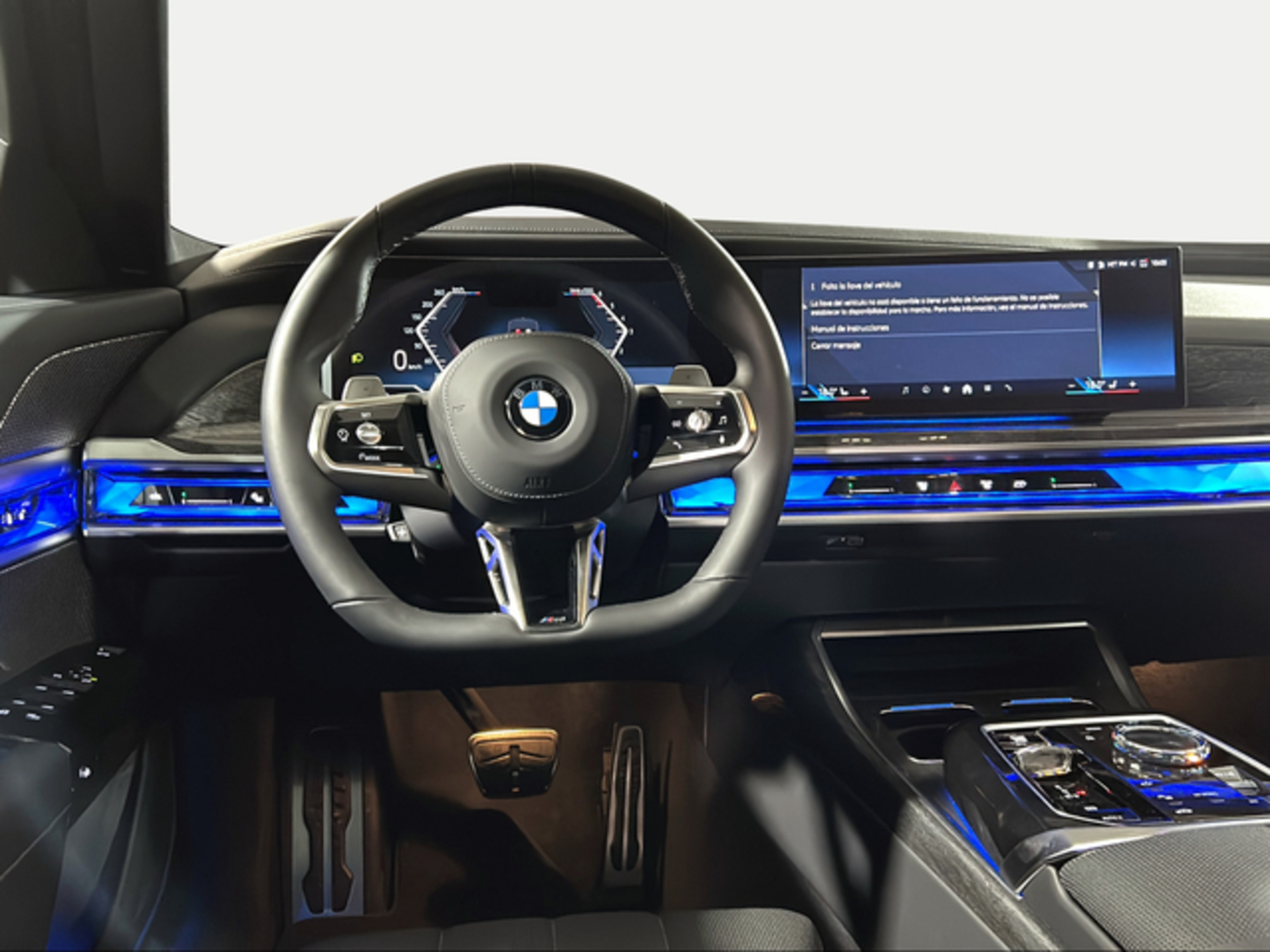 Renting BMW Serie 7 740d xDrive 220 kW (299 CV) 5 1