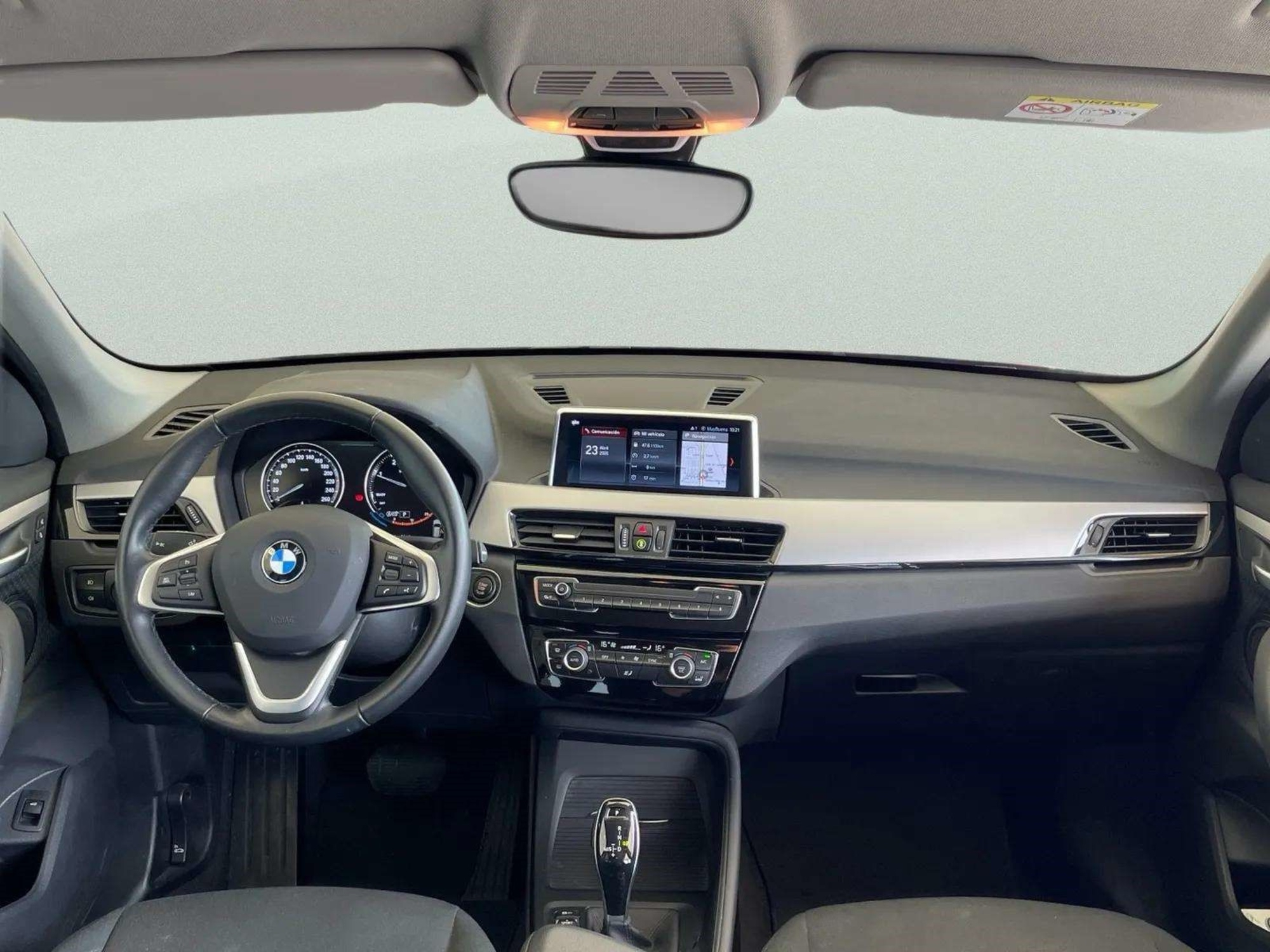 Renting BMW X1 sDrive18d 110 kW (150 CV) 1 13