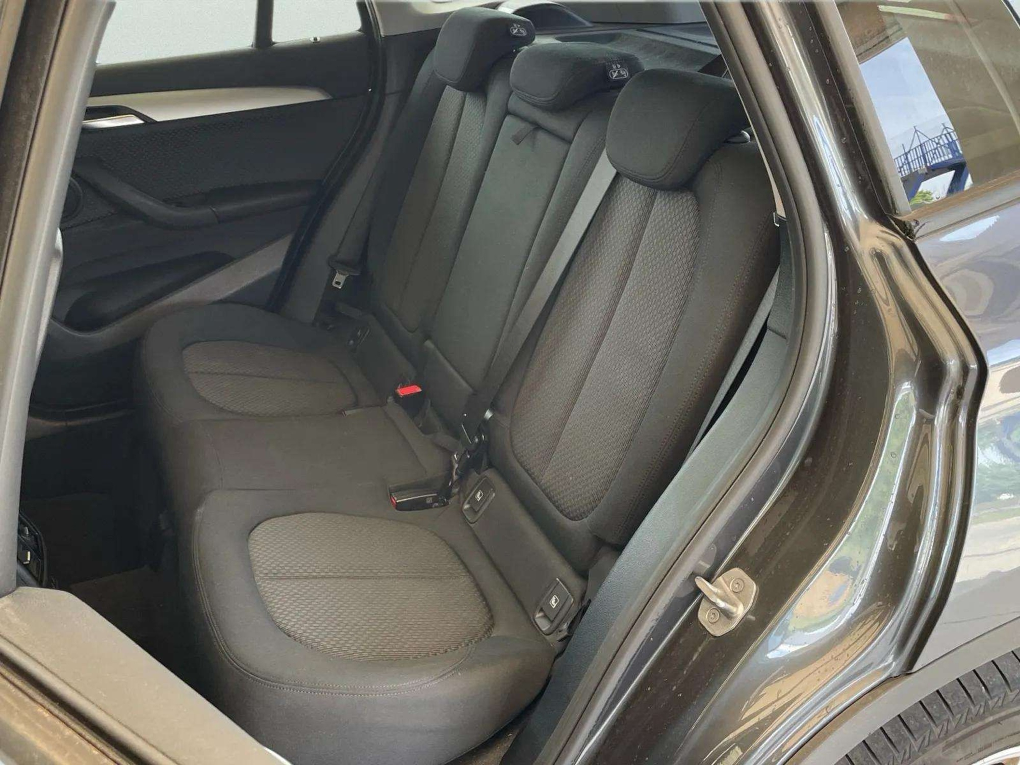 Renting BMW X1 sDrive18d 110 kW (150 CV) 1 13