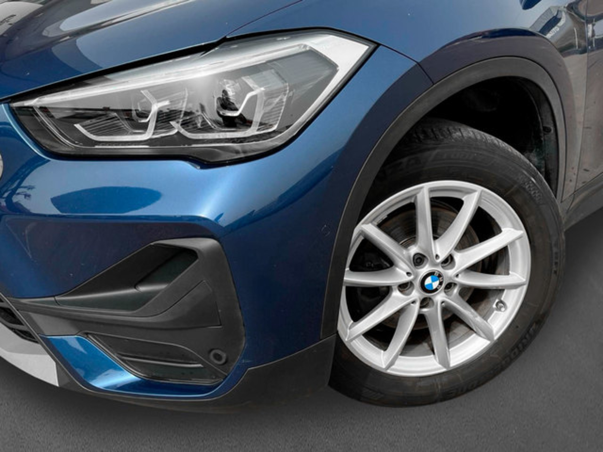 Renting BMW X1 sDrive18d 110 kW (150 CV) 1 19