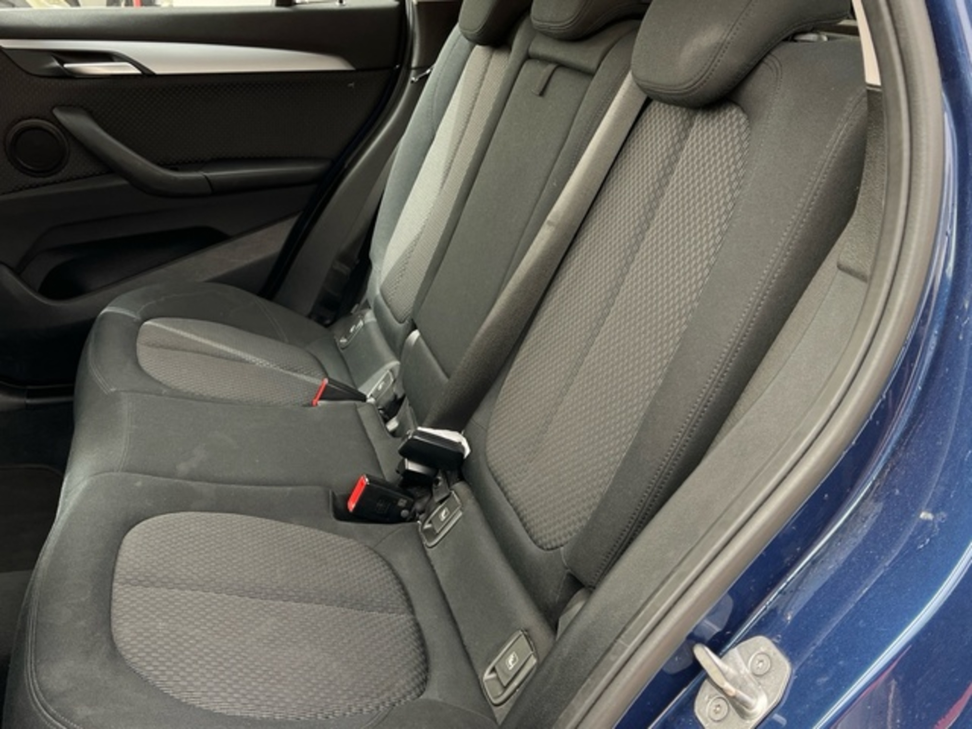 Renting BMW X1 sDrive18d 110 kW (150 CV) 1 19