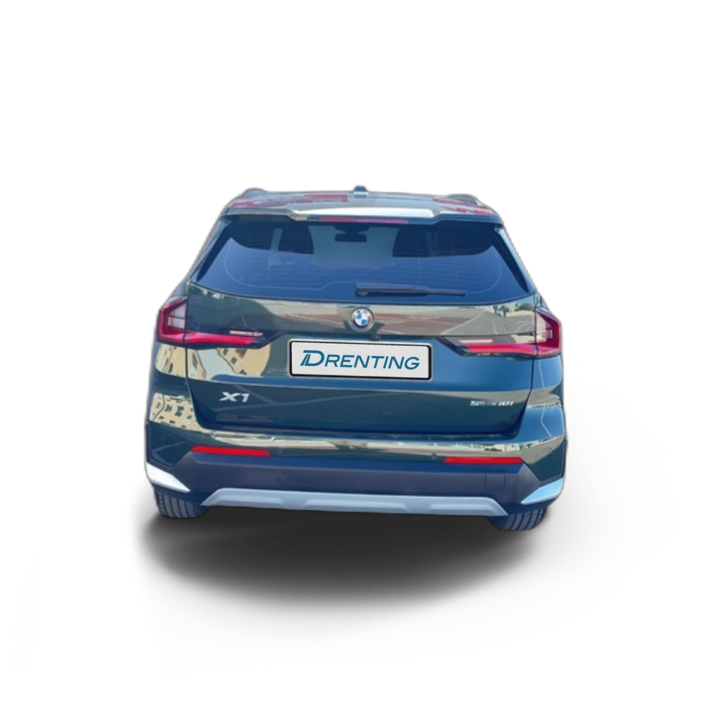Renting BMW X1 sDrive18i 100 kW (136 CV) 2 1