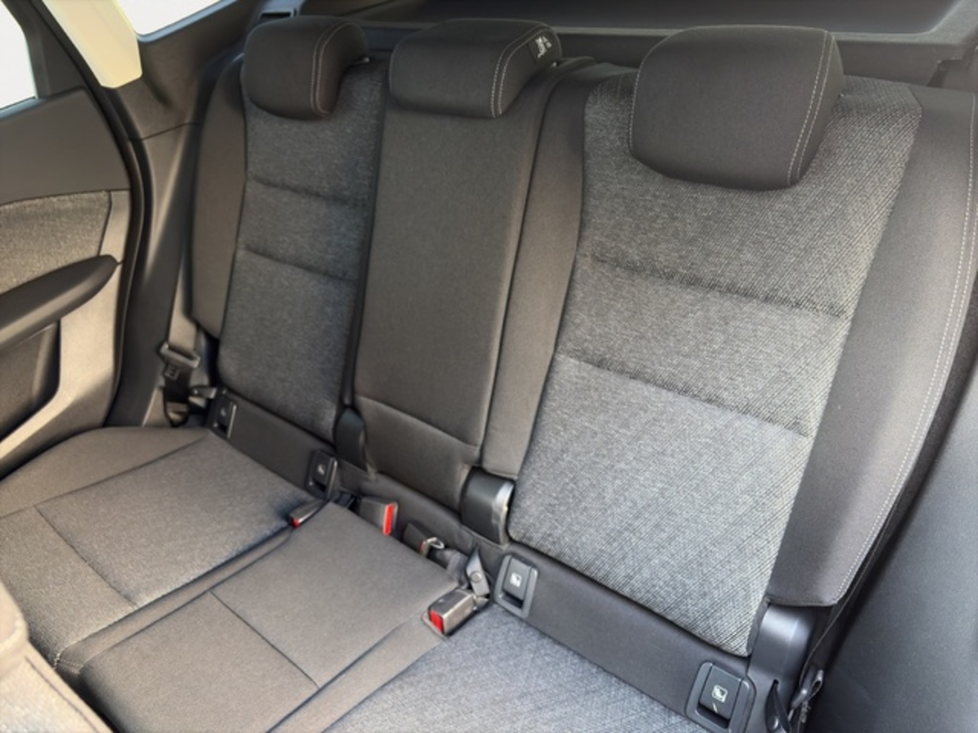 Renting BMW X1 sDrive18i 100 kW (136 CV) 2 1