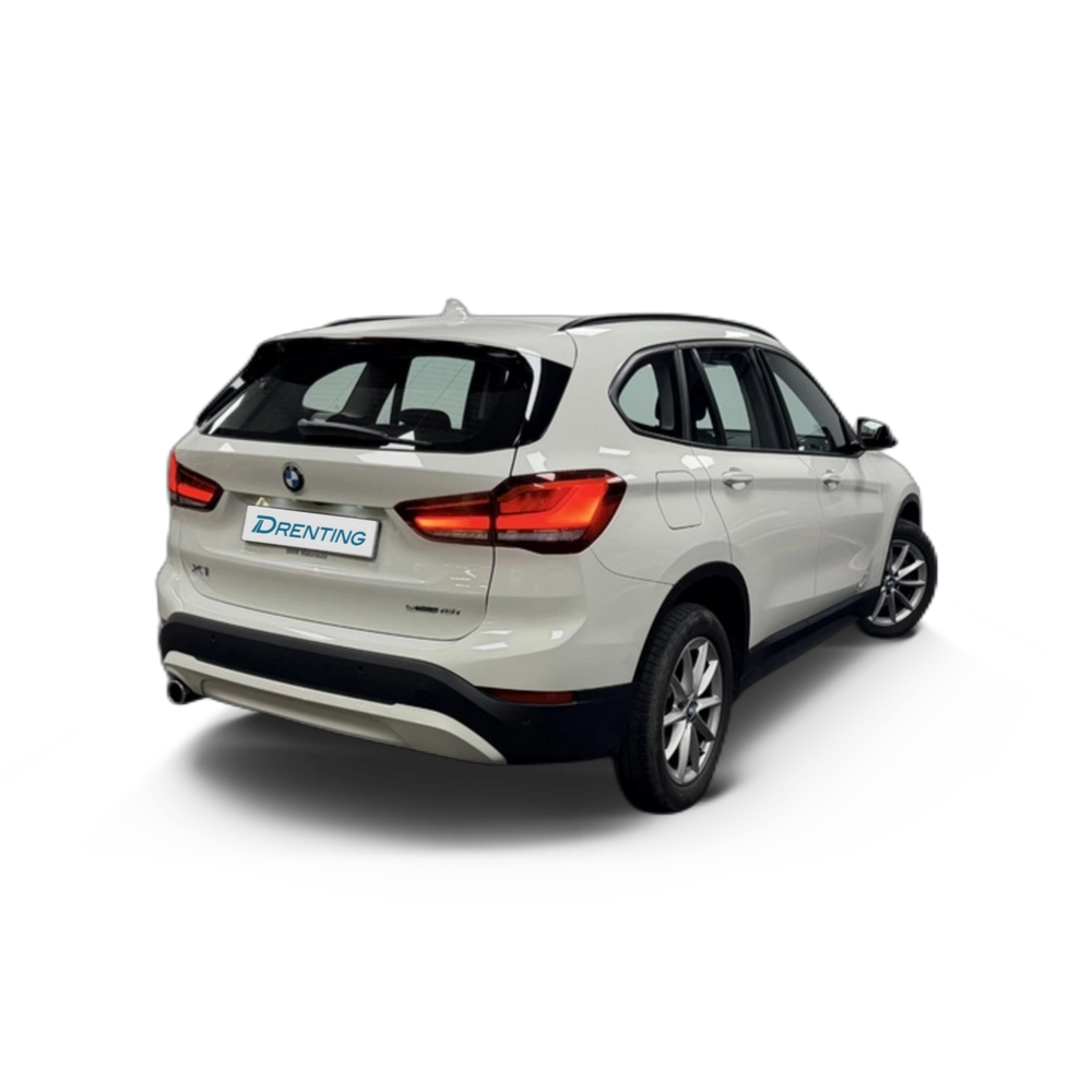 Renting BMW X1 sDrive18i 103 kW (140 CV) 1