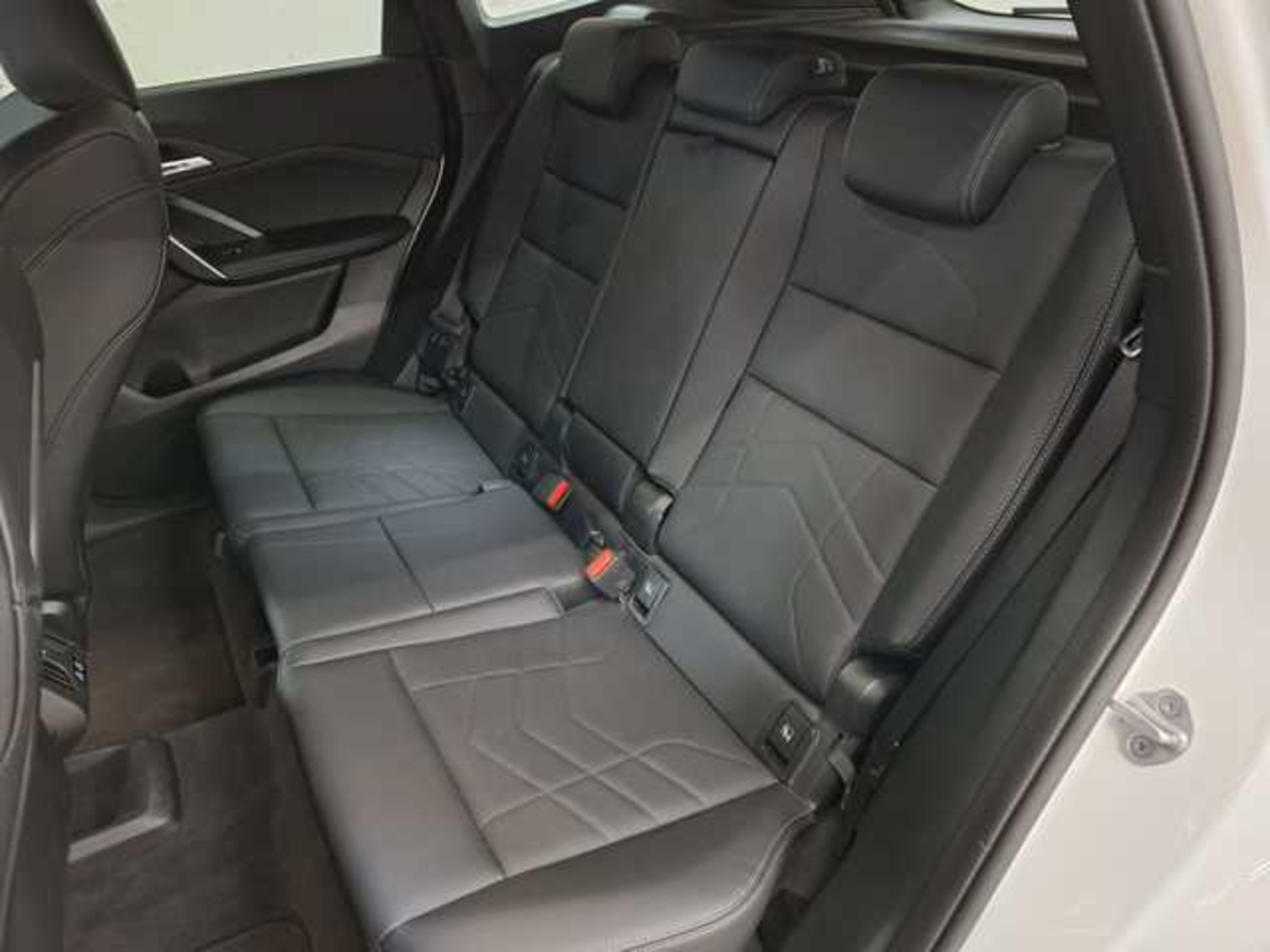 Renting BMW X1 sDrive20d 120 kW (163 CV) 36