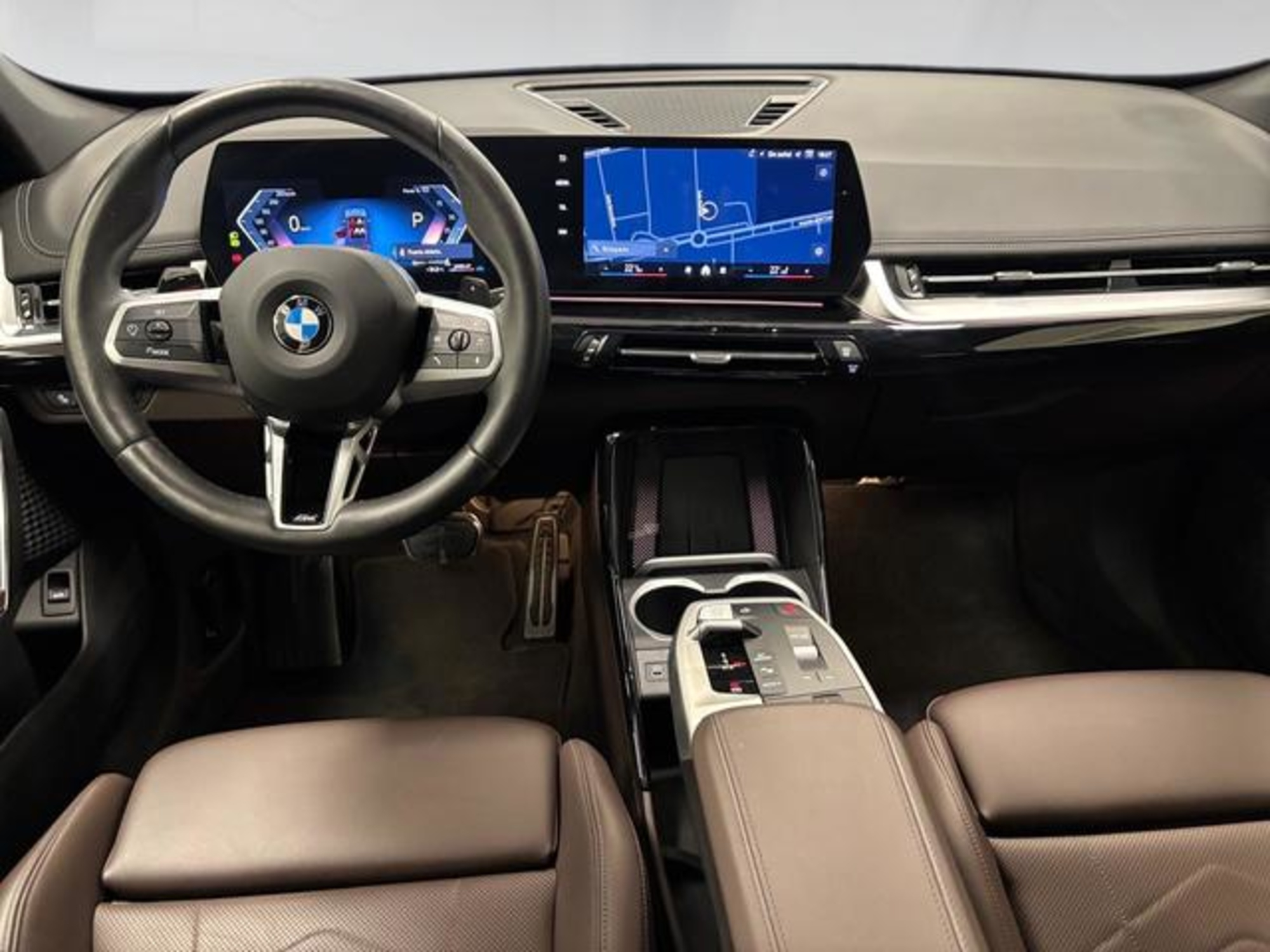 Renting BMW X1 sDrive20d 120 kW (163 CV) 37