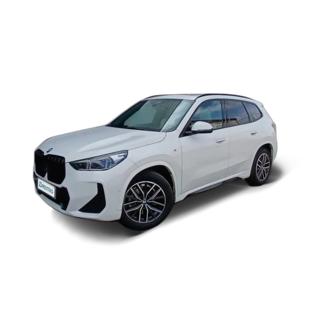 Renting BMW X1 sDrive20i 125 kW (170 CV) 7 4