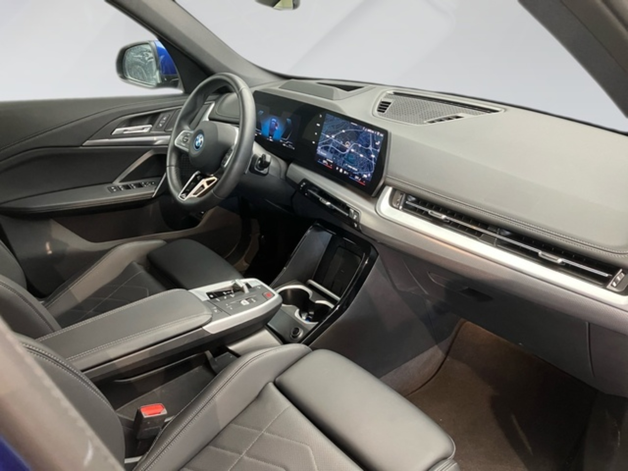 Renting BMW X1 xDrive25e 180 kW (245 CV) 2 24