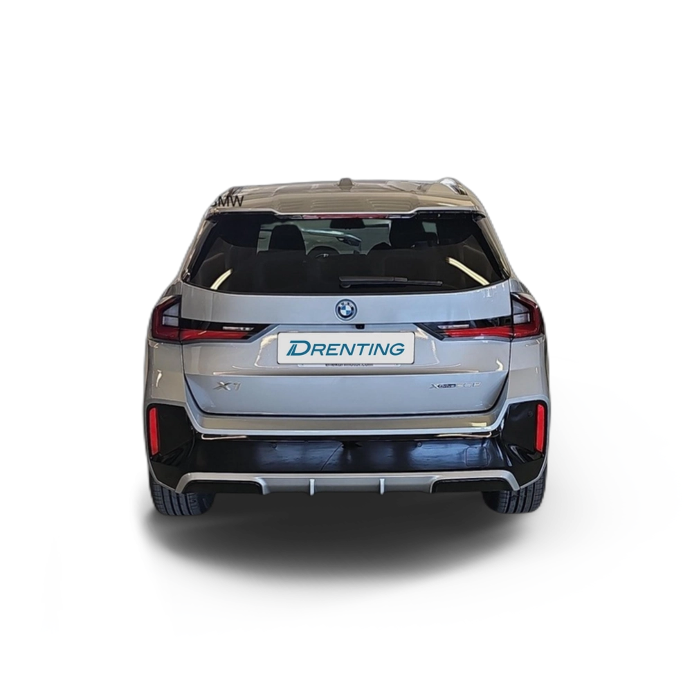 Renting BMW X1 xDrive25e 180 kW (245 CV) 2 37