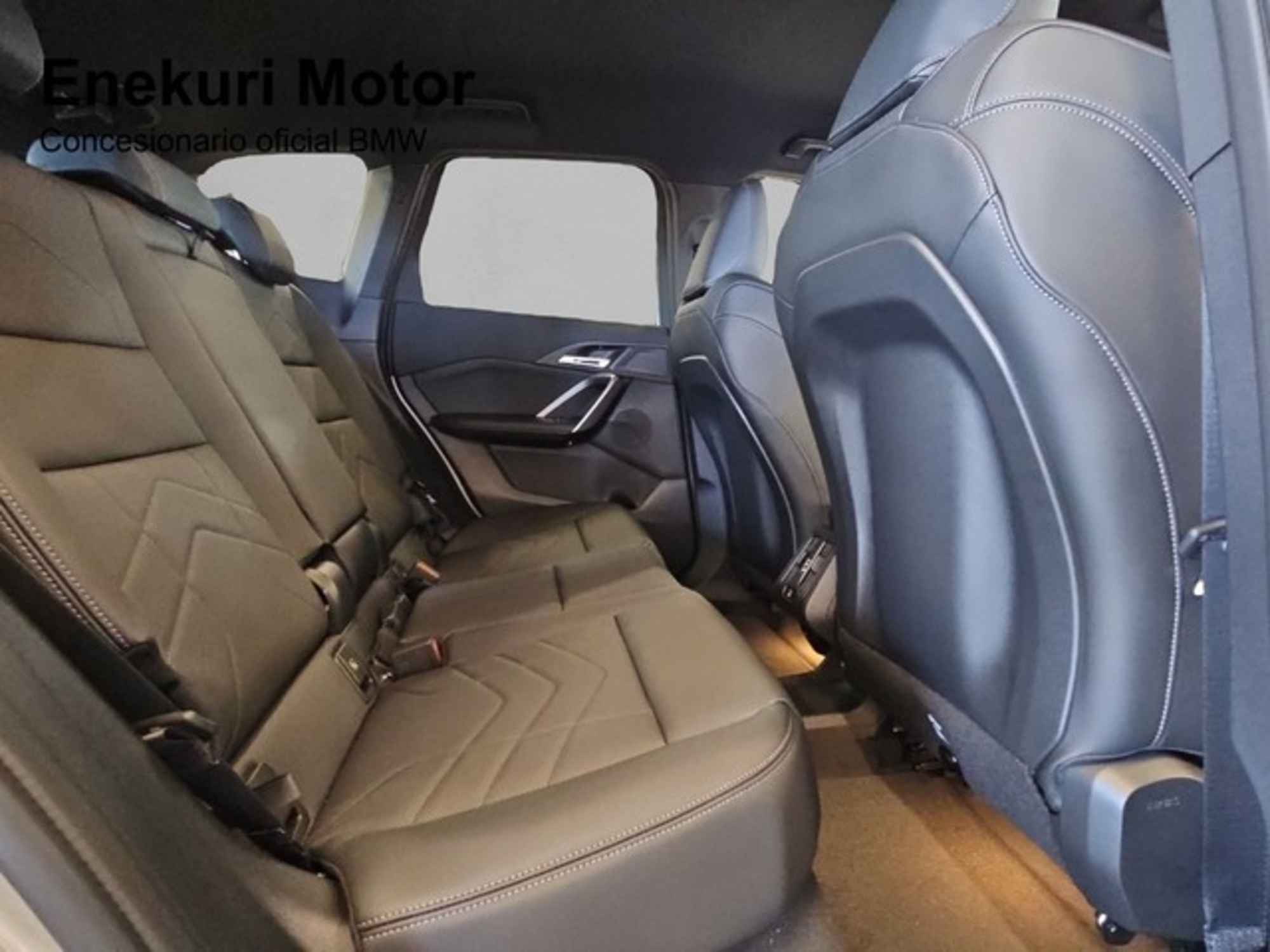 Renting BMW X1 xDrive25e 180 kW (245 CV) 2 37