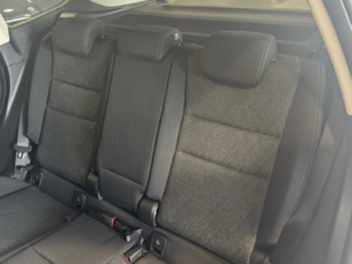 Renting BMW X1 xDrive25e 180 kW (245 CV) 6 2