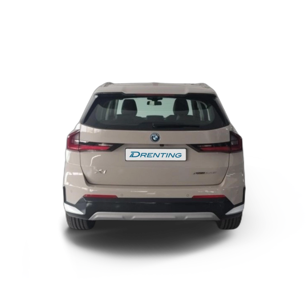 Renting BMW X1 xDrive25e 180 kW (245 CV) 6 10